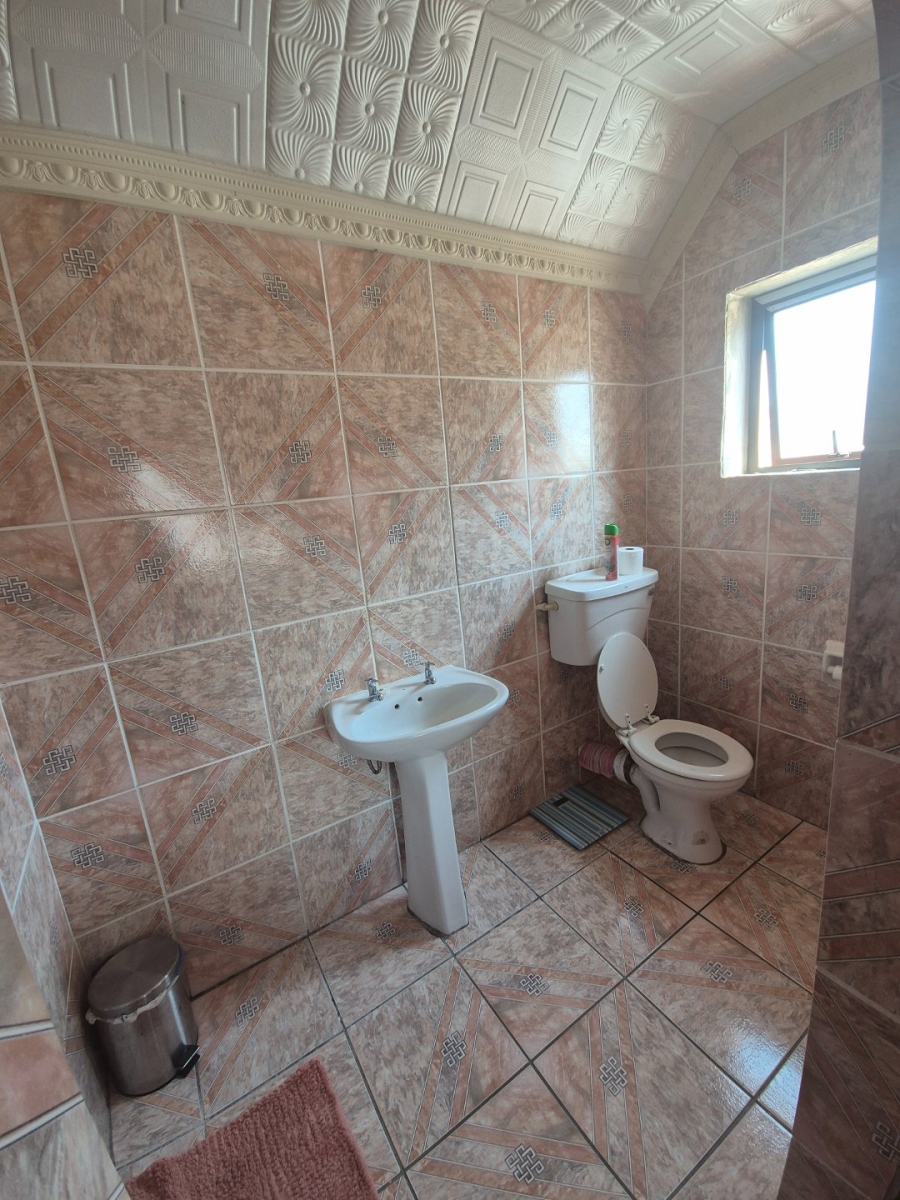 4 Bedroom Property for Sale in Kwamagxaki Eastern Cape